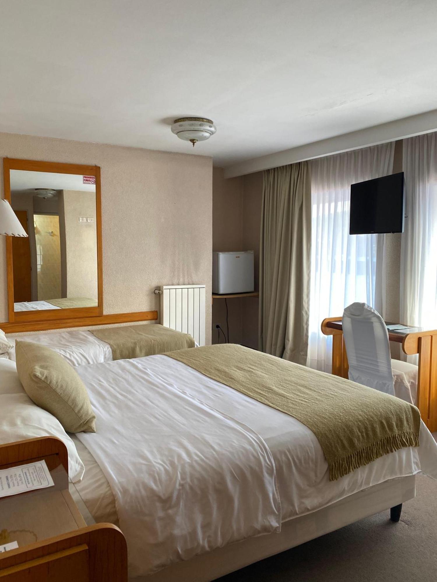 Hotel Tehuelche Esquel Dış mekan fotoğraf